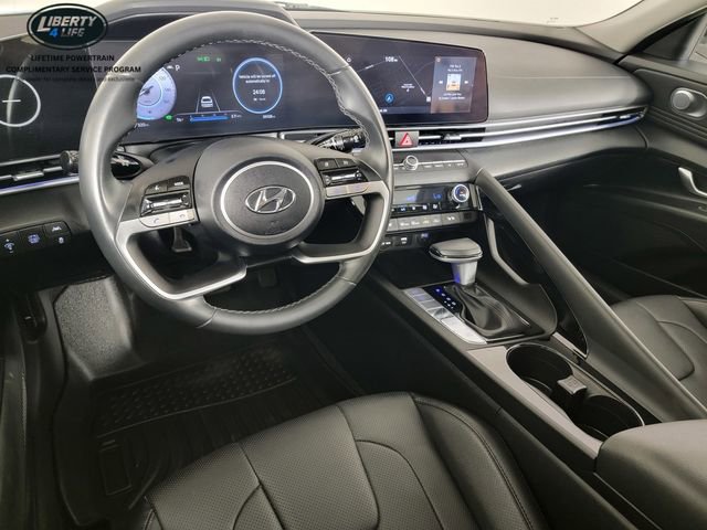 Used 2023 Hyundai Elantra Limited image 31