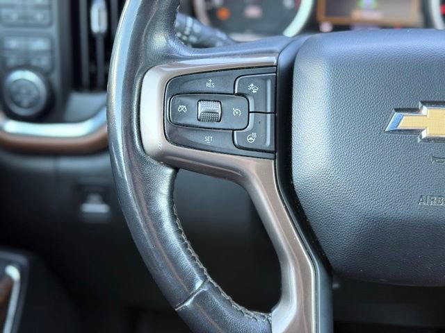 Used 2022 Chevrolet Silverado 3500 High Country w/ Technology Package AWD/4WD image 31