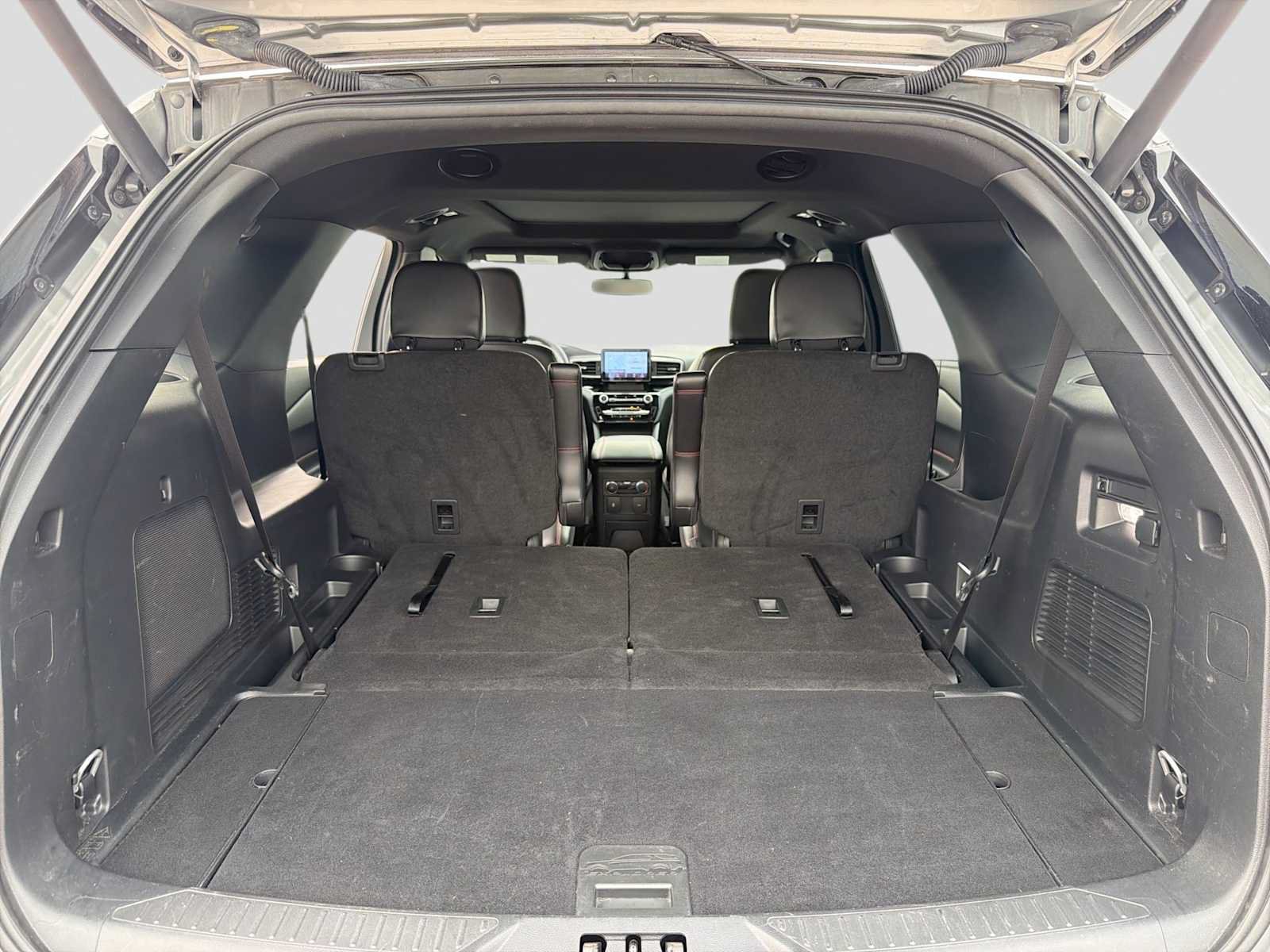 Certified 2024 Ford Explorer ST-Line w/ Class IV Trailer Tow Package AWD/4WD image 37