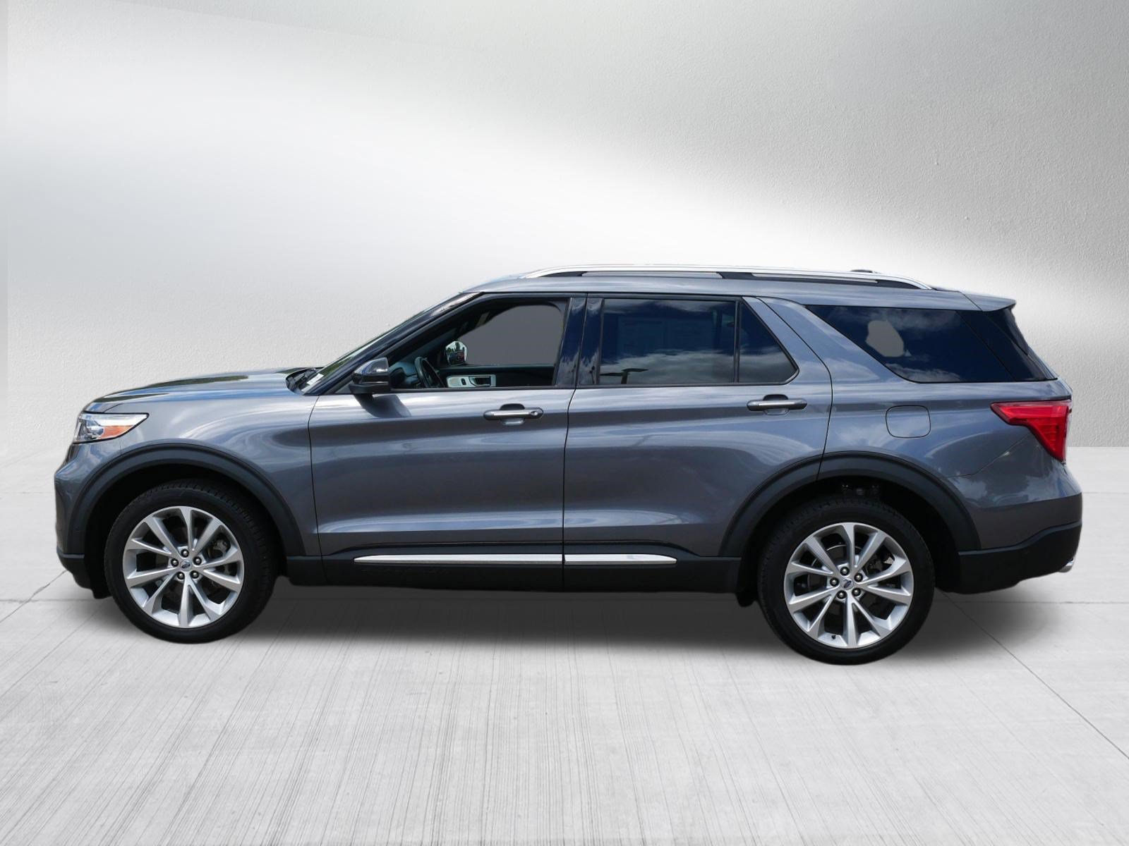 Certified 2021 Ford Explorer Platinum w/ Equipment Group 601A AWD/4WD image 4