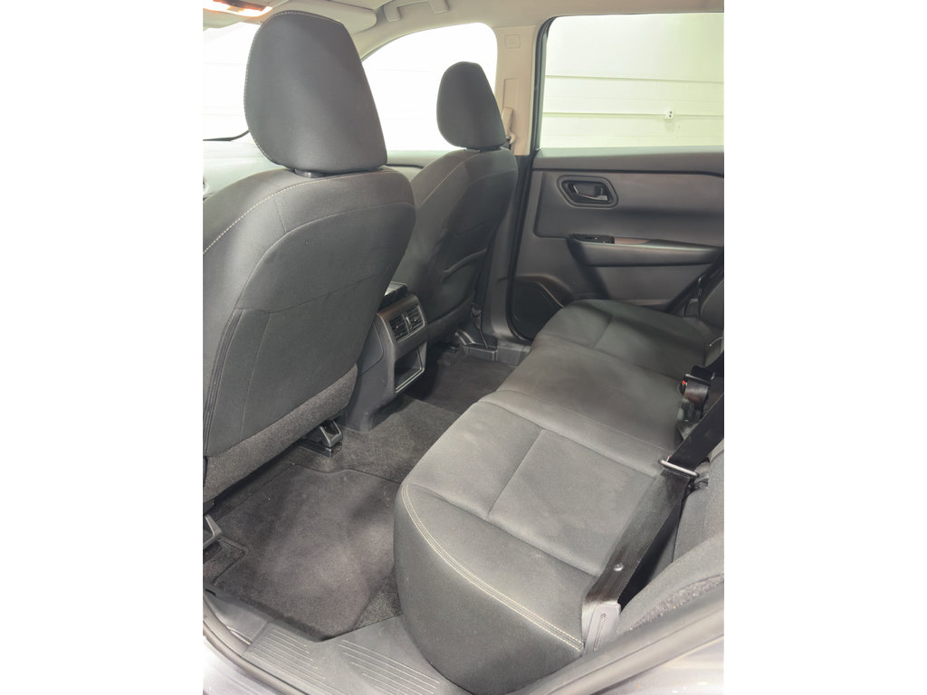 Used 2024 Nissan Rogue SV FWD image 21