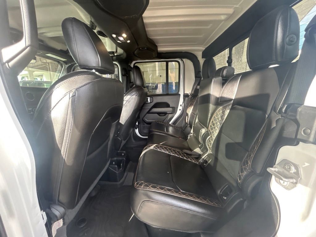 Used 2023 Jeep Gladiator Overland image 31