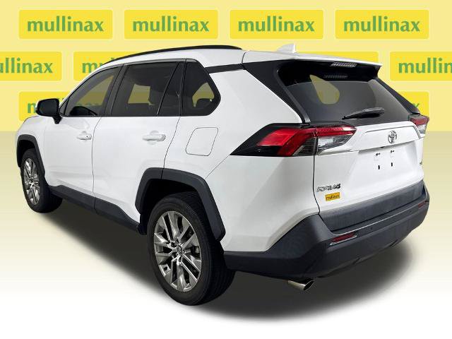 Used 2020 Toyota RAV4 XLE Premium FWD image 12