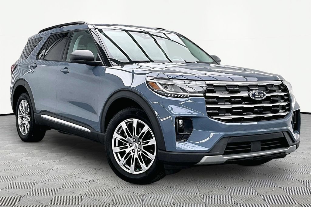 Certified 2025 Ford Explorer Active w/ Active Comfort Package AWD/4WD image 12