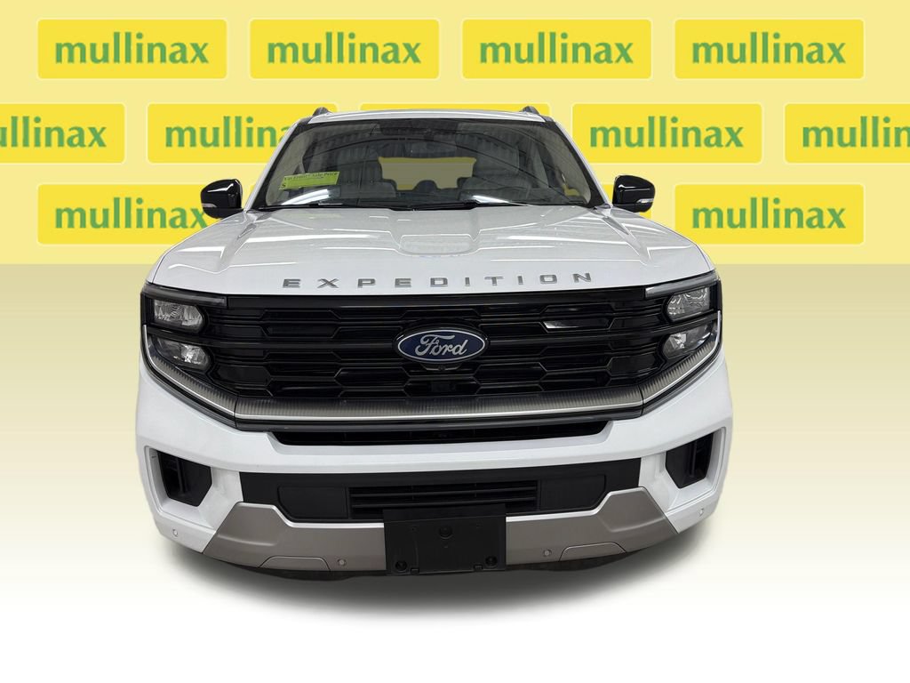 Certified 2025 Ford Expedition Platinum w/ Driver's Package AWD/4WD image 17