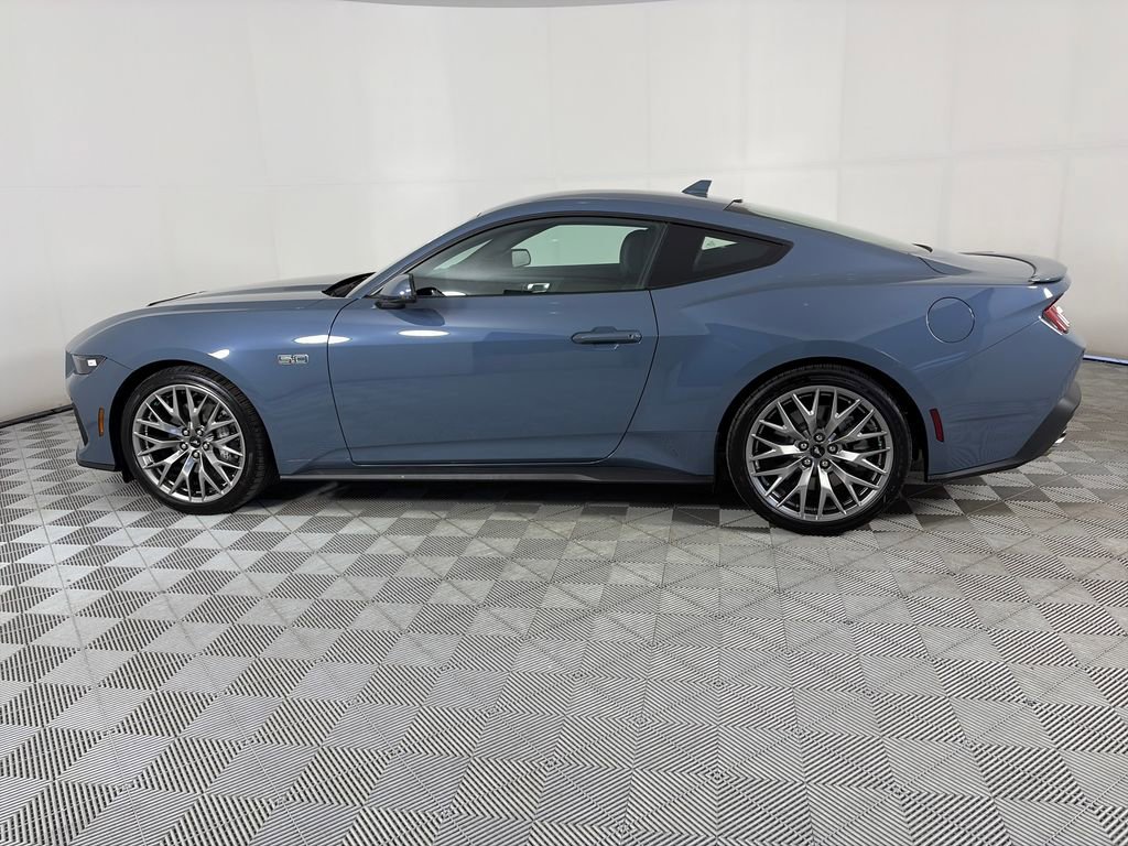 Certified 2025 Ford Mustang GT Premium RWD image 4