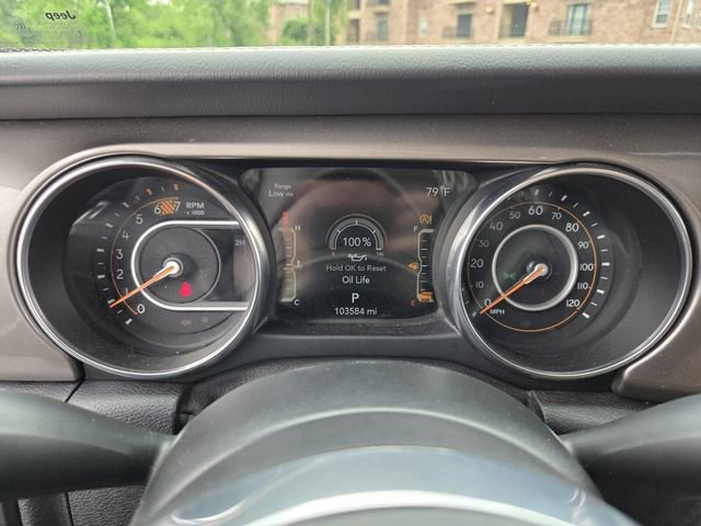 Used 2021 Jeep Wrangler Unlimited Sahara AWD/4WD image 29