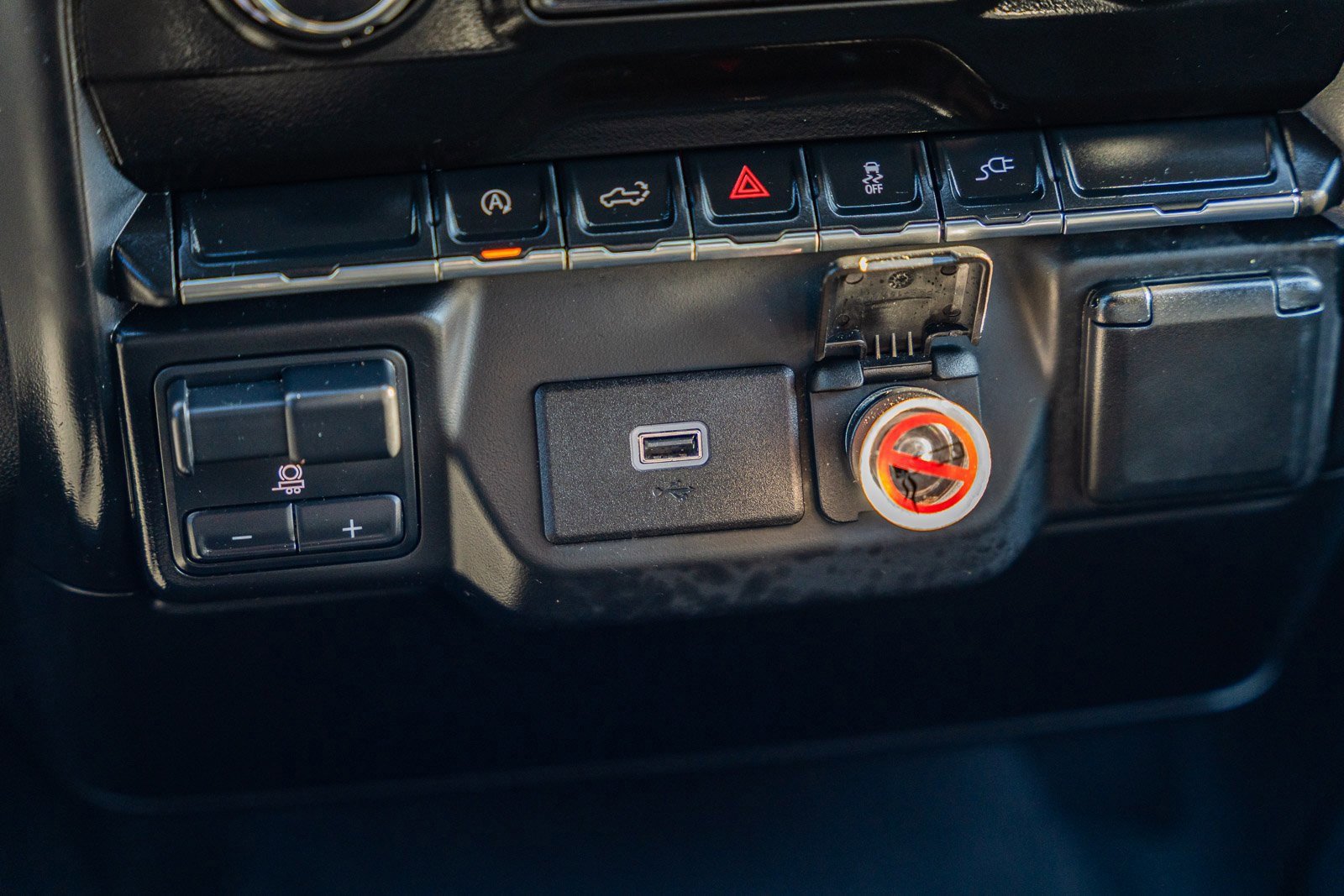 Used 2020 Chevrolet Silverado 1500 Custom w/ Custom Value Package image 34