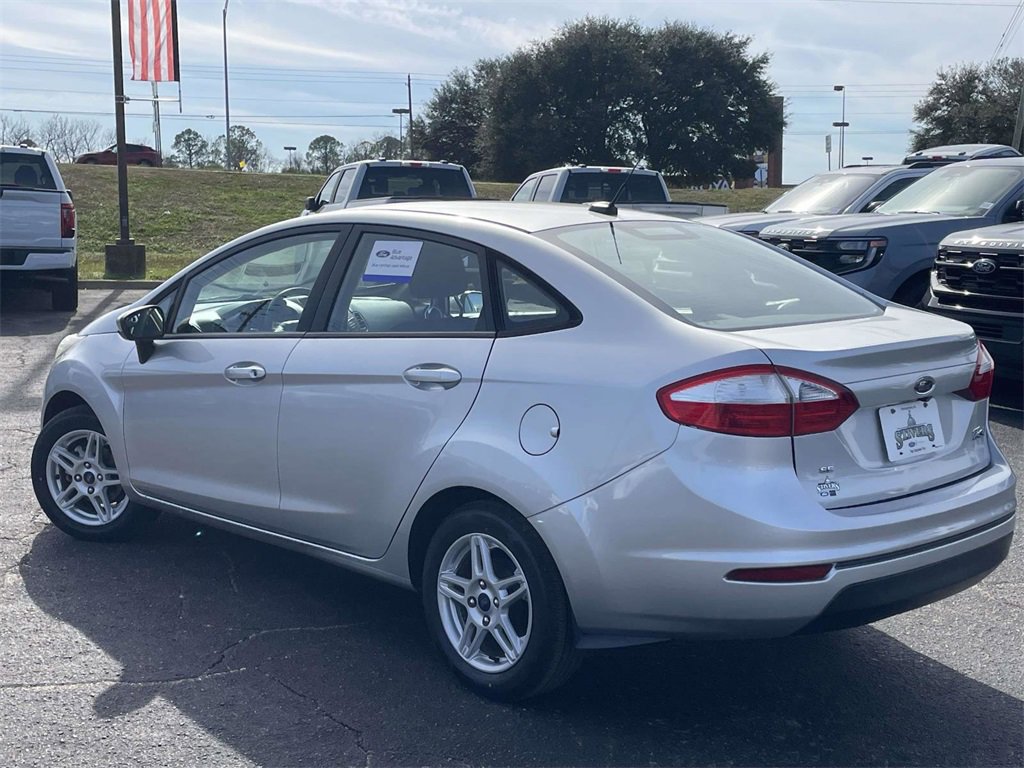 Certified 2018 Ford Fiesta SE image 3