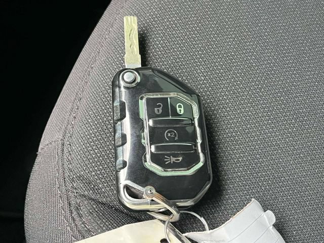 Used 2021 Jeep Gladiator Sport AWD/4WD image 38