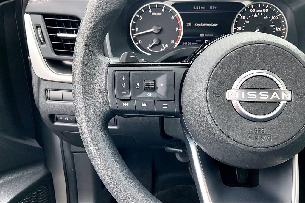 Used 2023 Nissan Rogue SV AWD/4WD image 18