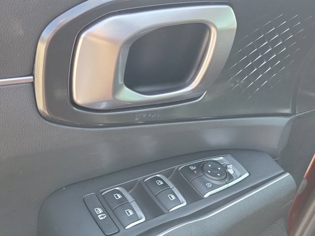 Used 2024 Kia Sorento LX FWD image 21