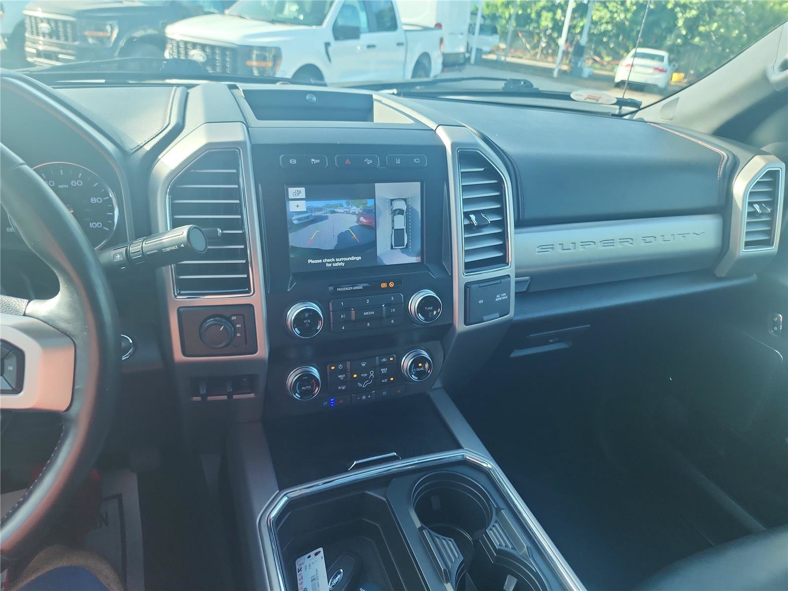 Certified 2019 Ford F450 Platinum w/ Platinum Ultimate Package AWD/4WD image 36