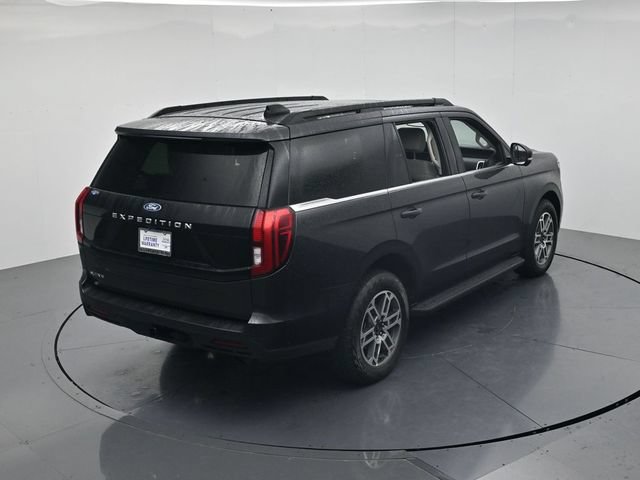 Certified 2025 Ford Expedition Active AWD/4WD image 46