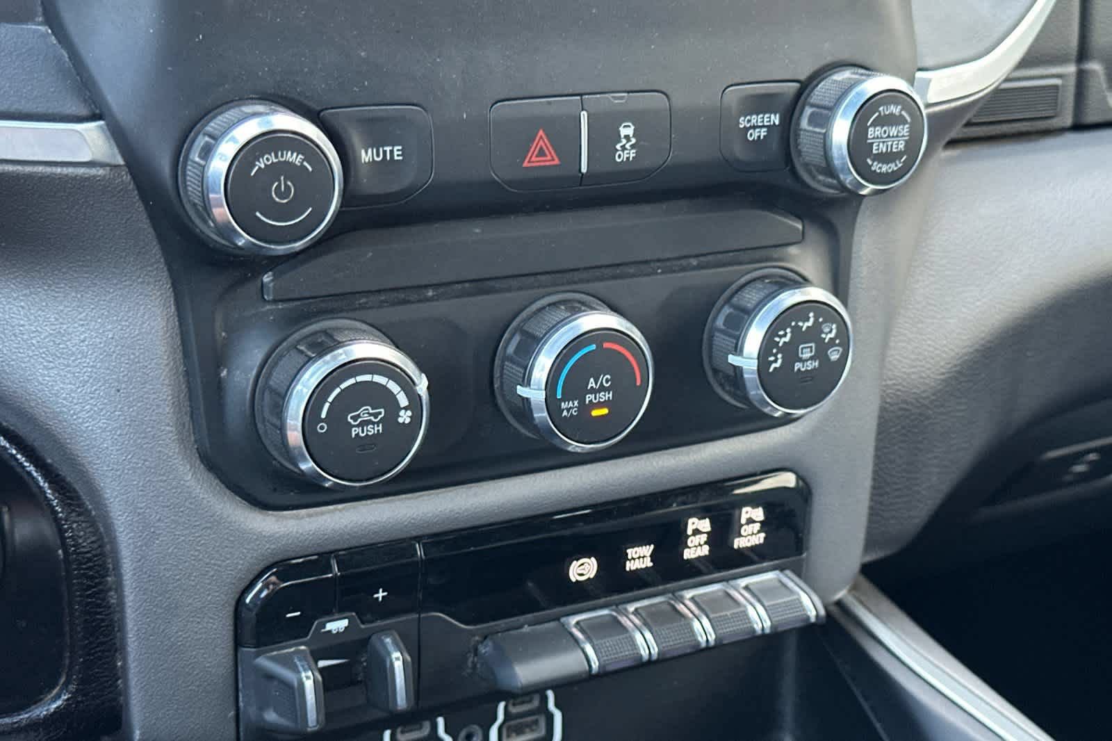 Used 2024 RAM 2500 Big Horn w/ Off Road Package AWD/4WD image 20