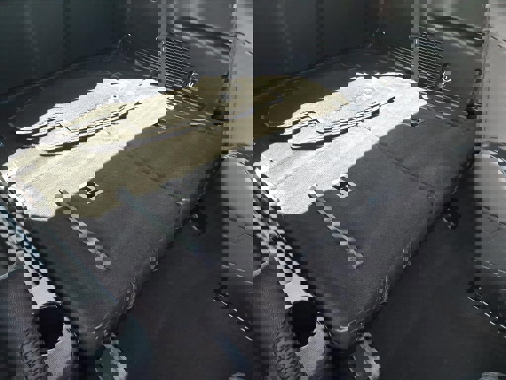 Certified 2022 Ford Explorer XLT w/ Equipment Group 202A image 16