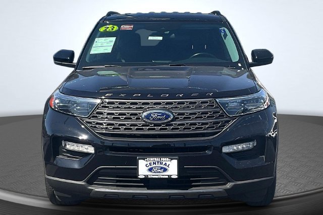 Certified 2023 Ford Explorer XLT w/ Equipment Group 202A RWD image 3