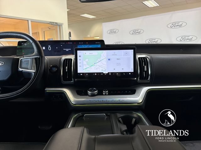 Certified 2025 Ford Expedition Platinum w/ Driver's Package AWD/4WD image 24