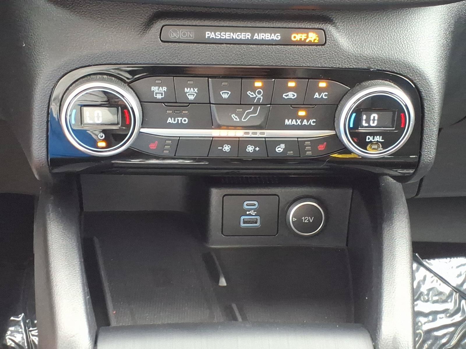Certified 2021 Ford Escape SEL w/ SEL Stealth AWD Package image 20