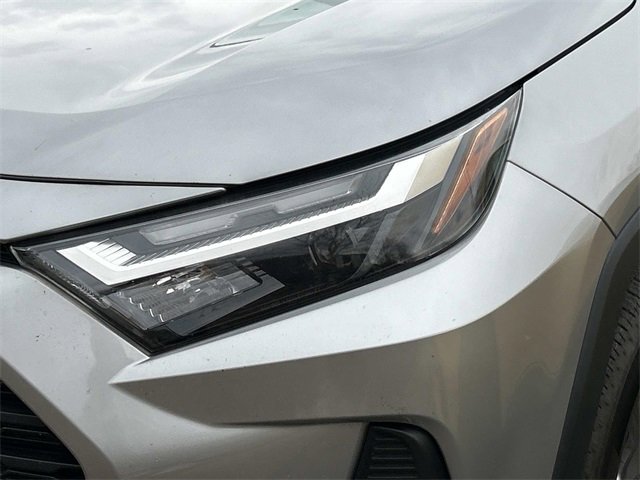 Used 2022 Toyota RAV4 XLE image 9