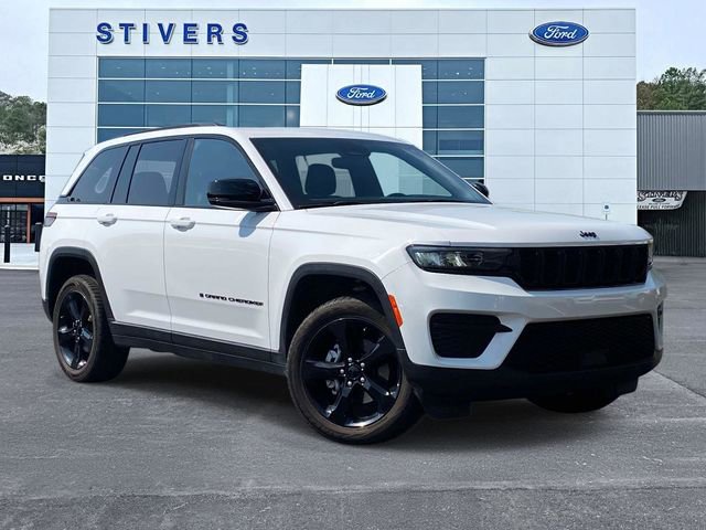 Used 2023 Jeep Grand Cherokee Altitude