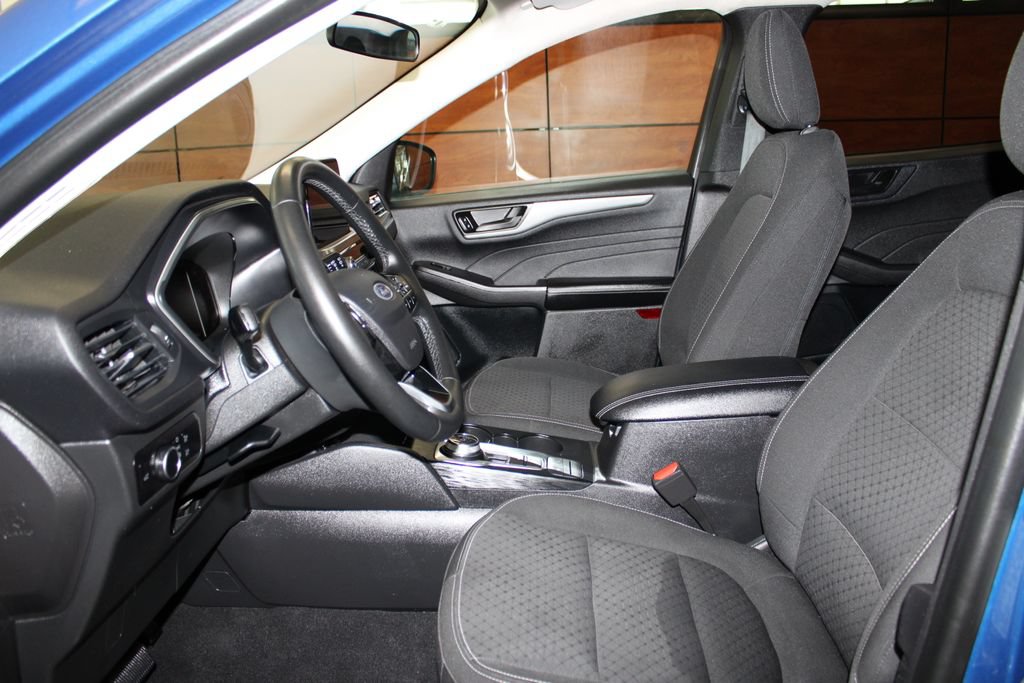 Certified 2023 Ford Escape Active AWD/4WD image 17