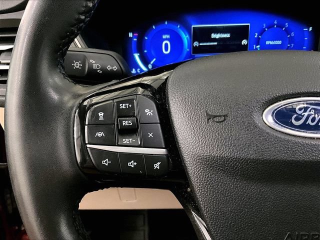 Certified 2022 Ford Escape SEL w/ Technology Package AWD/4WD image 17