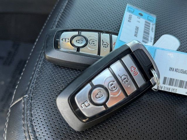 Certified 2025 Ford Expedition Max Platinum image 27