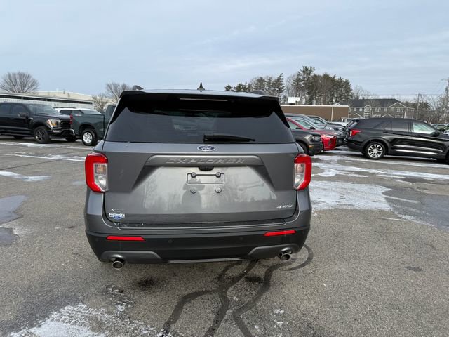 Certified 2022 Ford Explorer XLT w/ Equipment Group 202A image 4