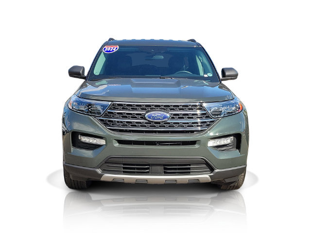 Certified 2024 Ford Explorer XLT w/ Equipment Group 202A AWD/4WD image 2