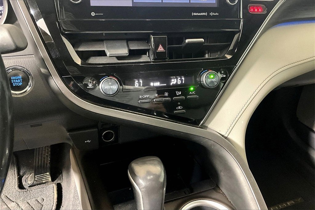 Used 2021 Toyota Camry XLE image 24