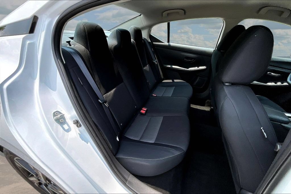 Used 2025 Nissan Sentra SV FWD image 27
