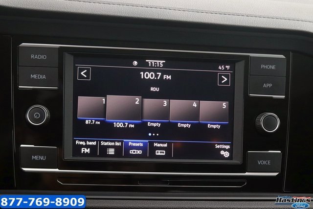 Used 2022 Volkswagen Jetta SE image 27