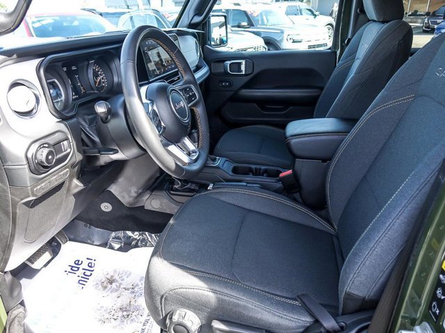 Used 2024 Jeep Wrangler Unlimited Sahara AWD/4WD image 10
