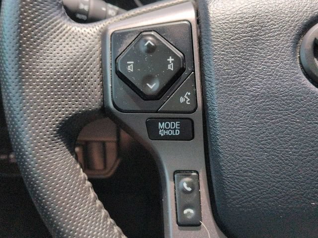 Used 2020 Toyota Tacoma TRD Off-Road w/ TRD Premium Off Road Package AWD/4WD image 31