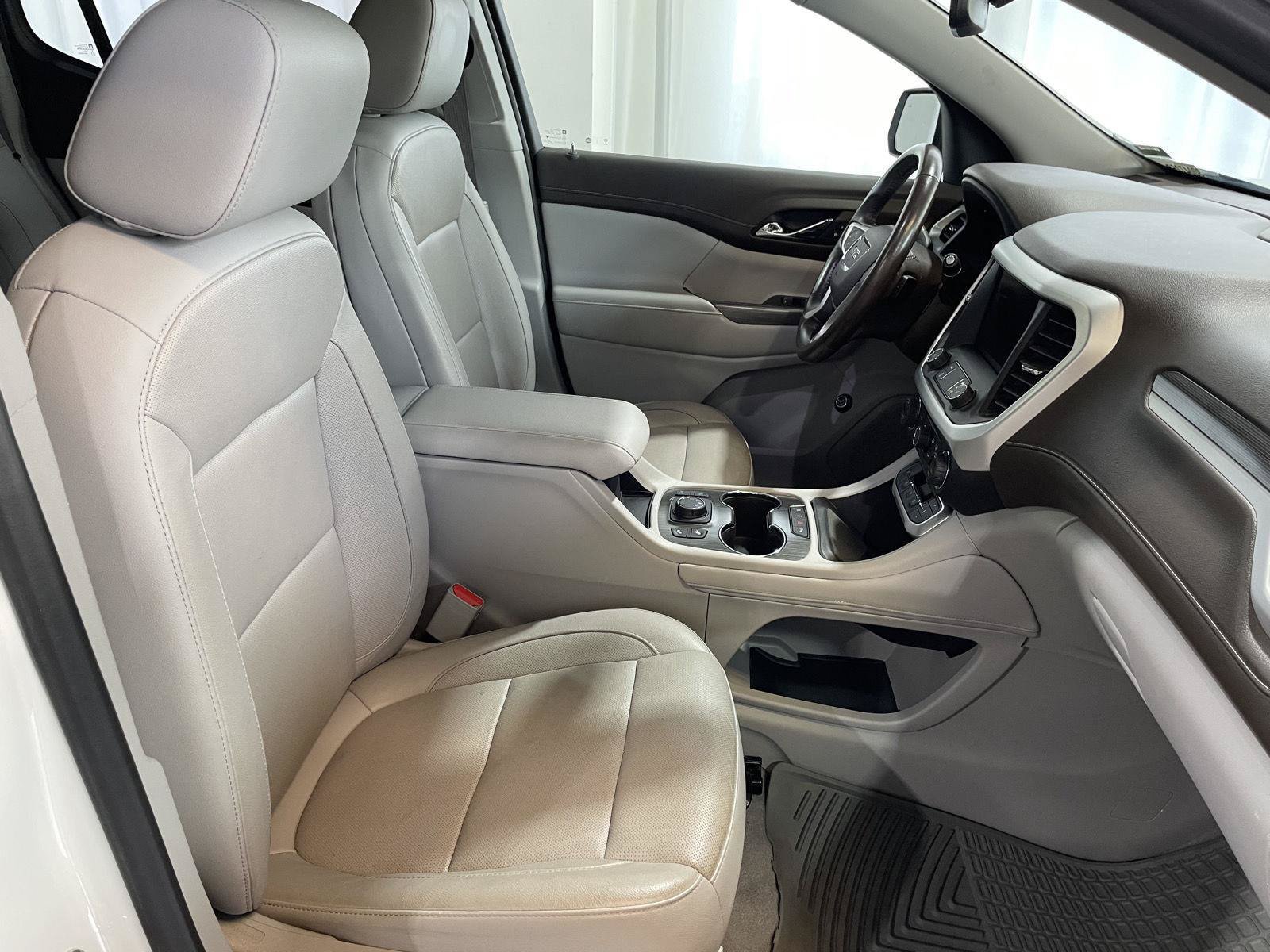 Used 2020 GMC Acadia SLT AWD/4WD image 28