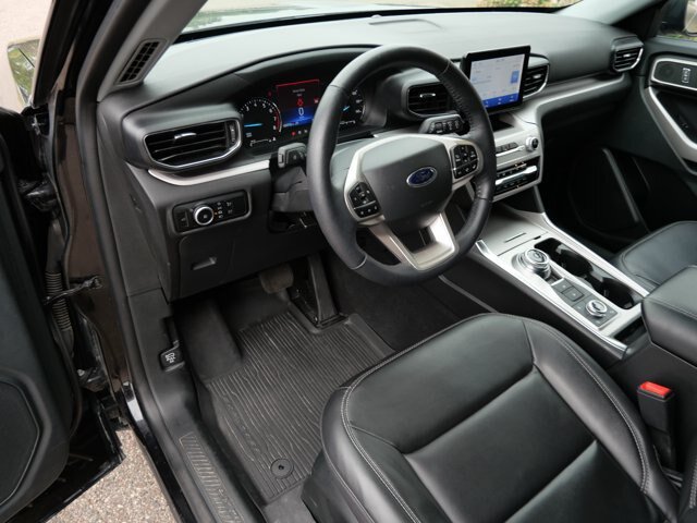 Certified 2023 Ford Explorer XLT w/ Equipment Group 202A AWD/4WD image 12