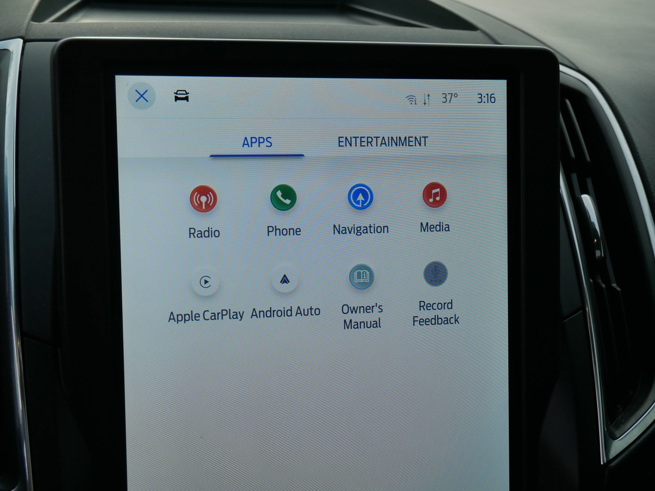 Certified 2022 Ford Edge ST w/ Equipment Group 401A image 21