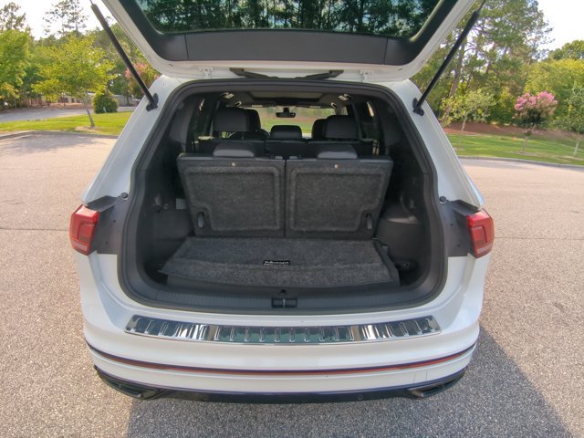 Used 2023 Volkswagen Tiguan SE R-Line FWD image 25