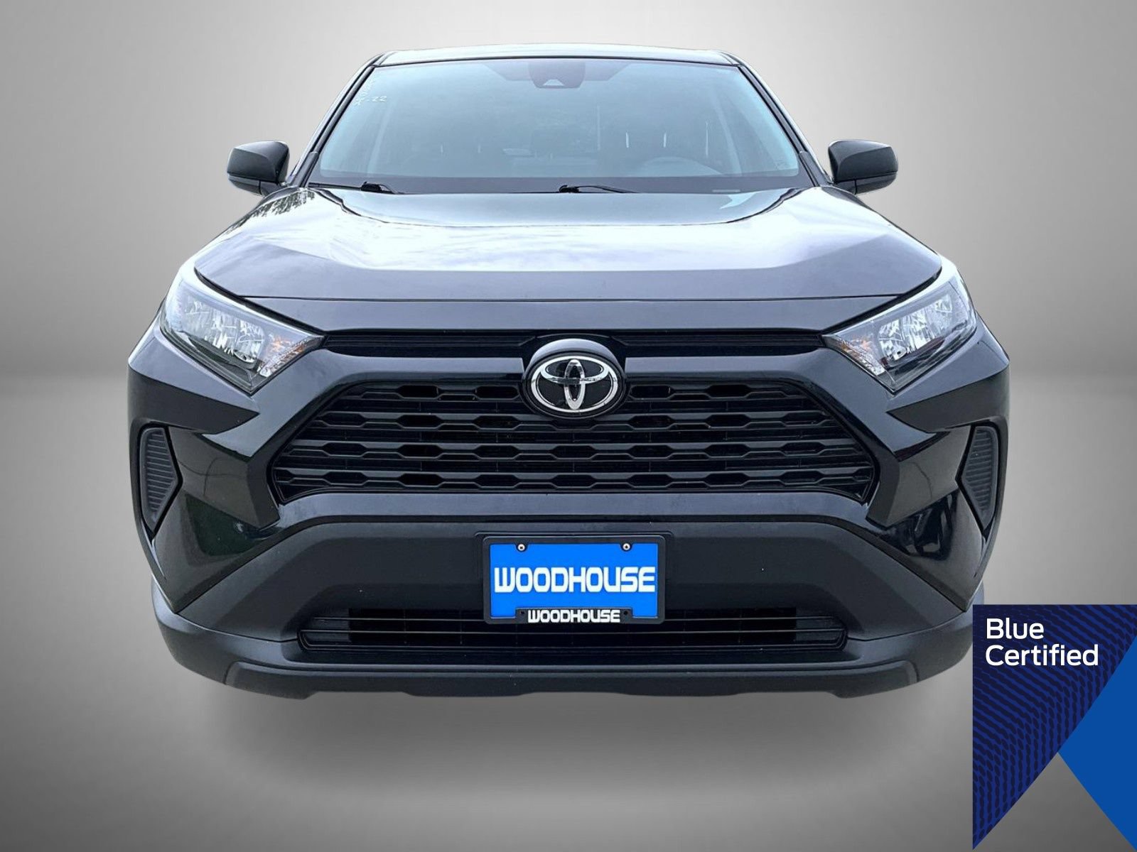 Used 2022 Toyota RAV4 LE AWD/4WD image 2