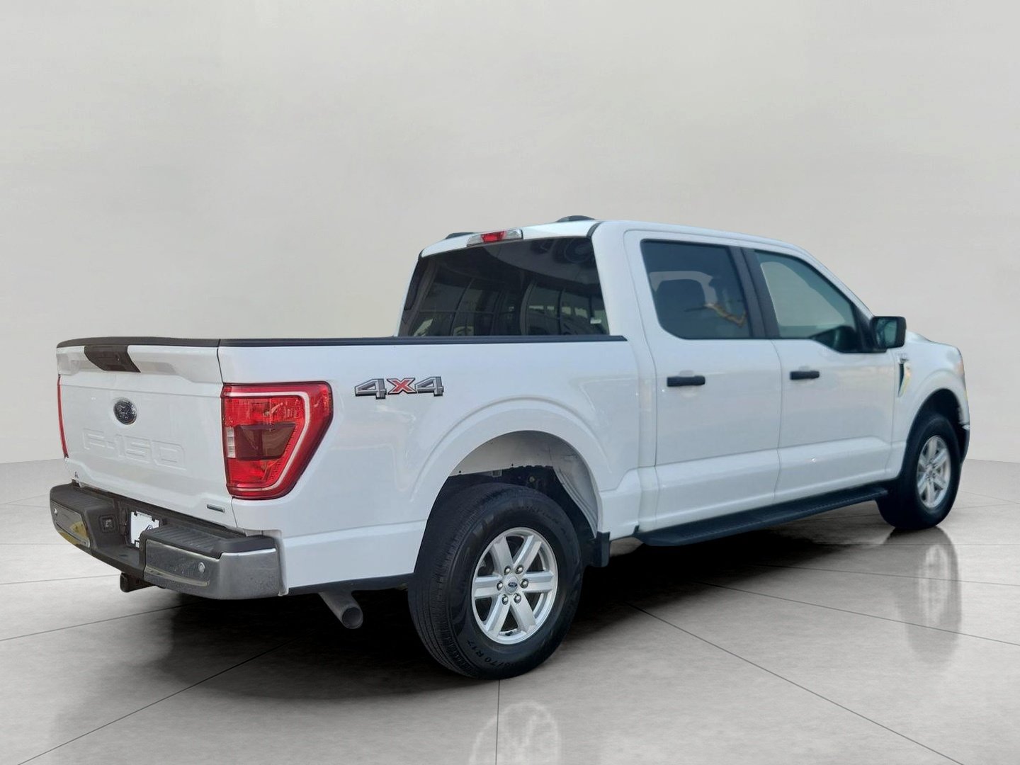 Certified 2022 Ford F150 XLT w/ Trailer Tow Package AWD/4WD image 7