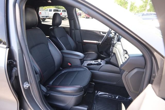 Certified 2025 Ford Escape ST-Line FWD image 25
