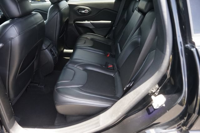 Used 2020 Jeep Cherokee Latitude Plus FWD image 13