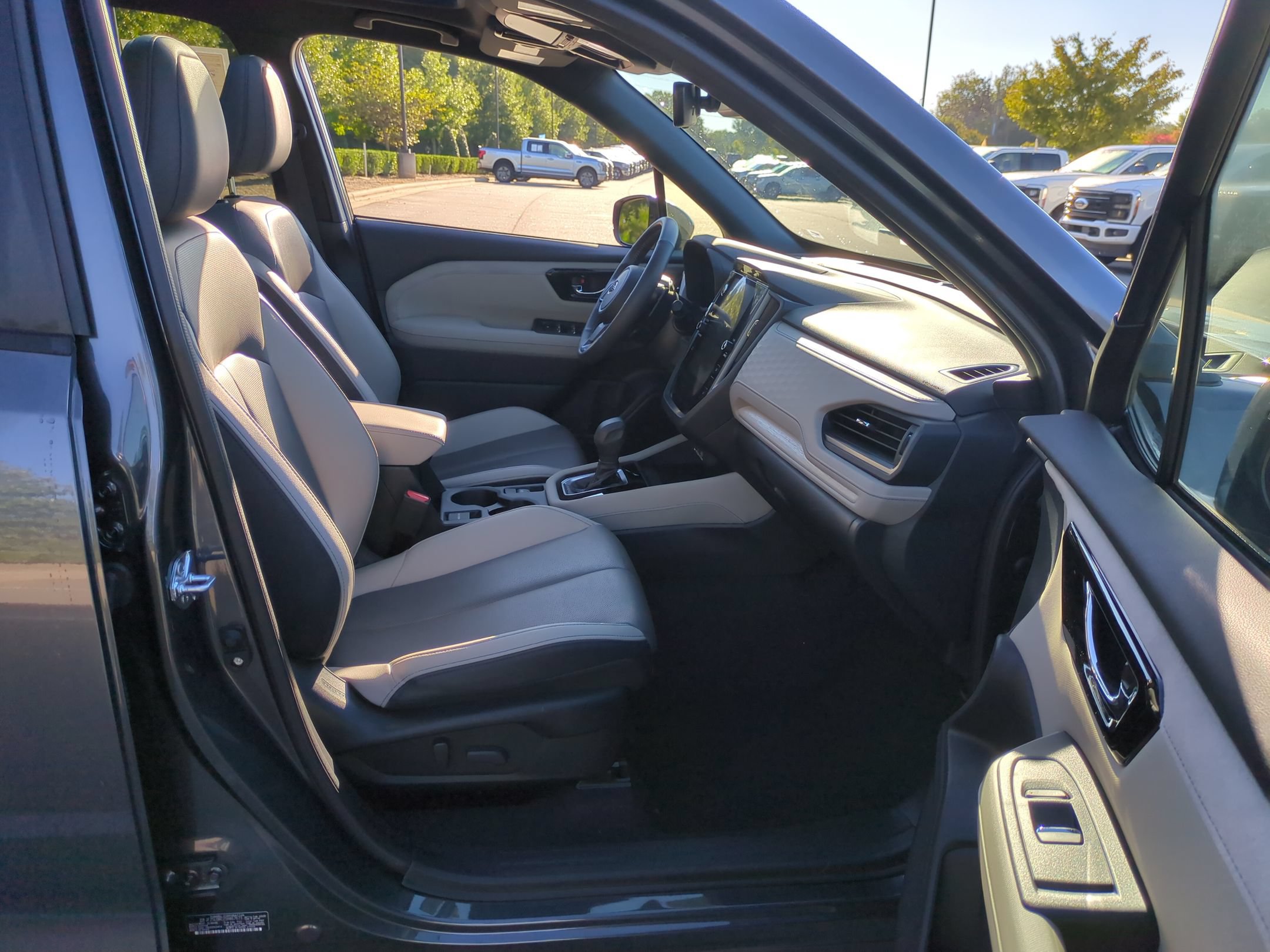 Used 2025 Subaru Forester Limited AWD/4WD image 38