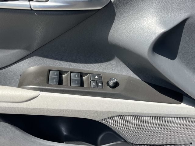 Used 2024 Toyota Camry SE FWD image 33
