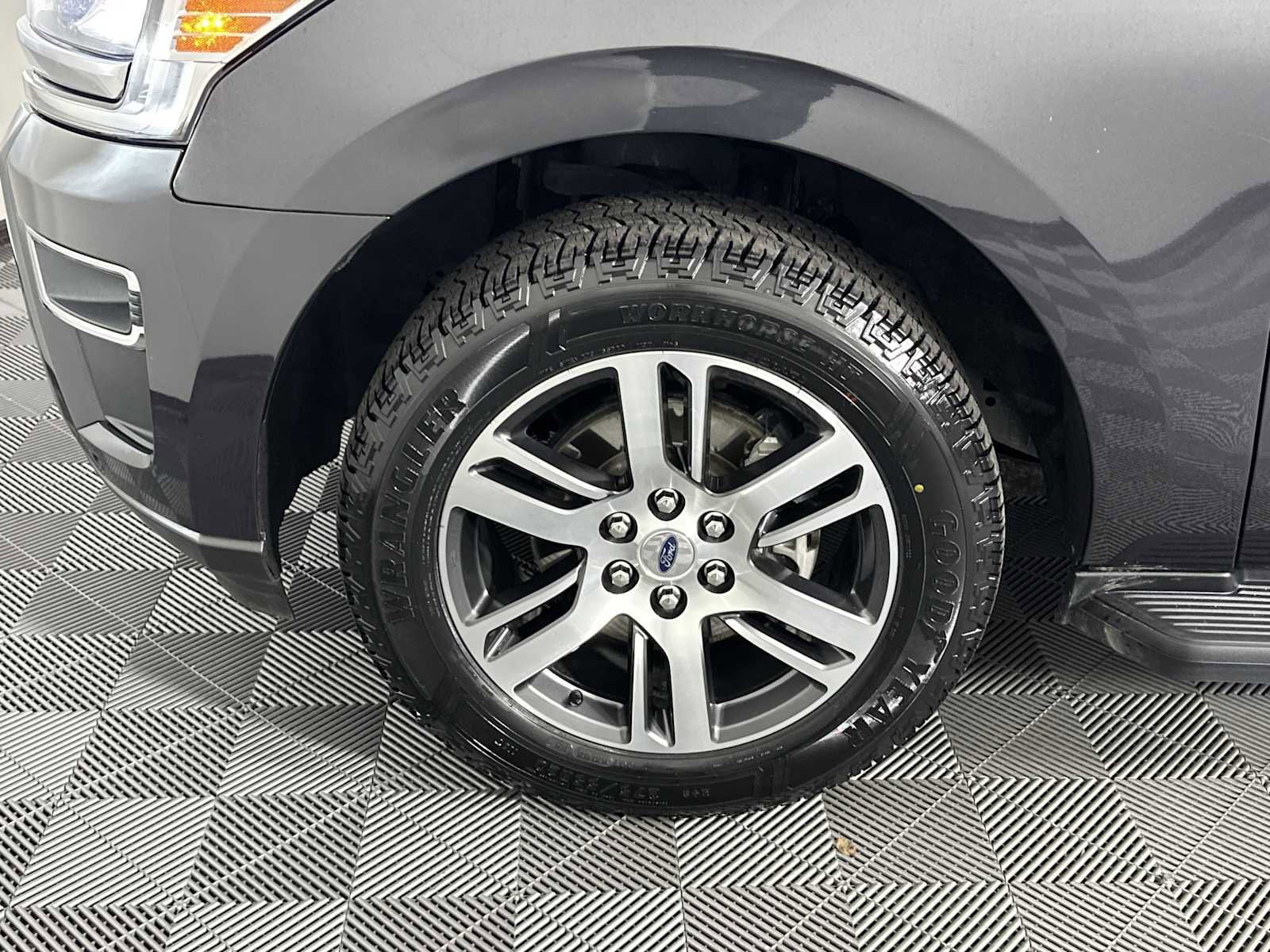 Certified 2024 Ford Expedition Limited image 13
