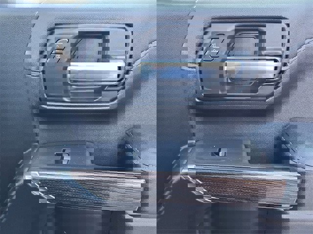 Used 2019 Chevrolet Silverado 1500 RST image 34