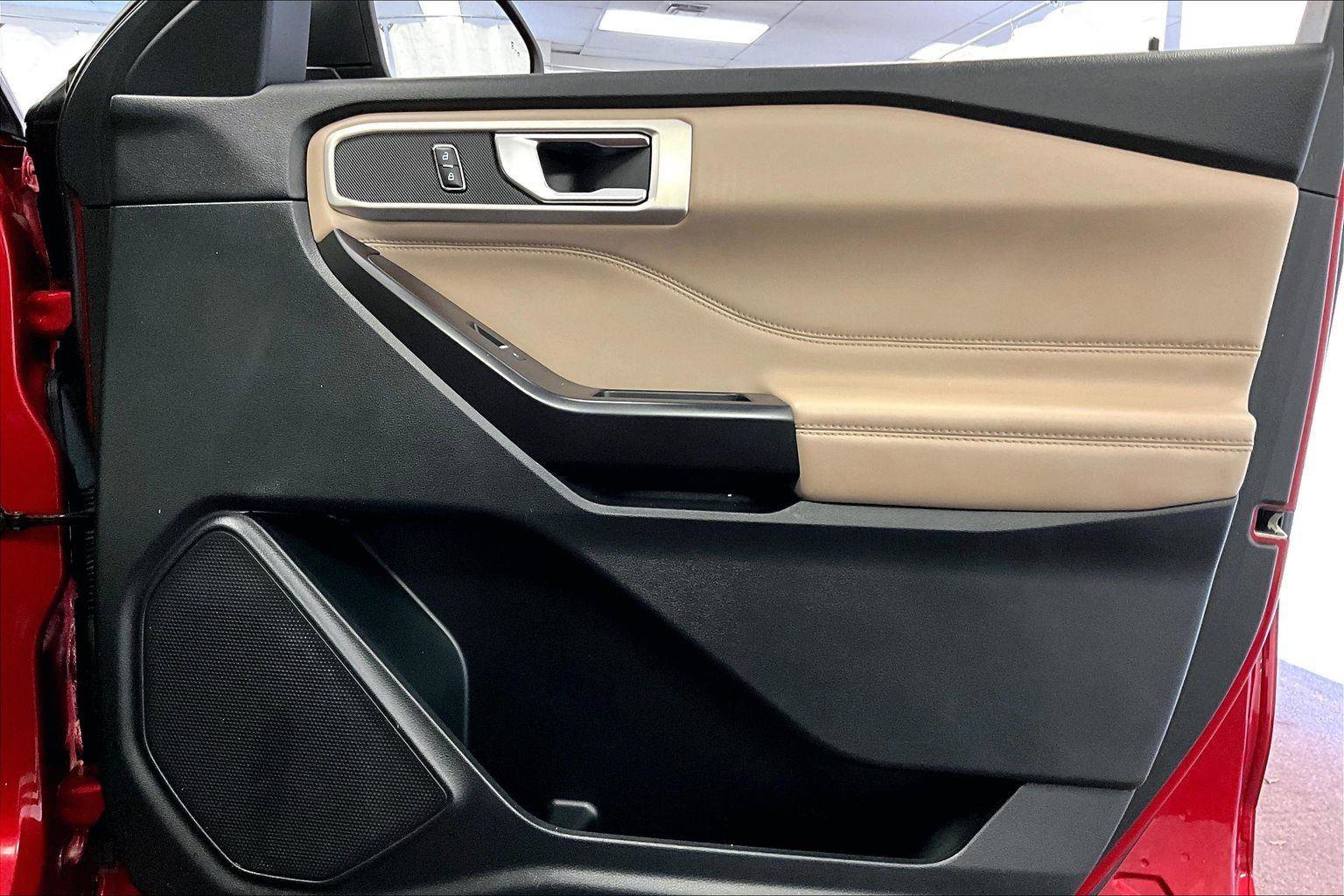 Certified 2020 Ford Explorer XLT w/ Equipment Group 202A image 23