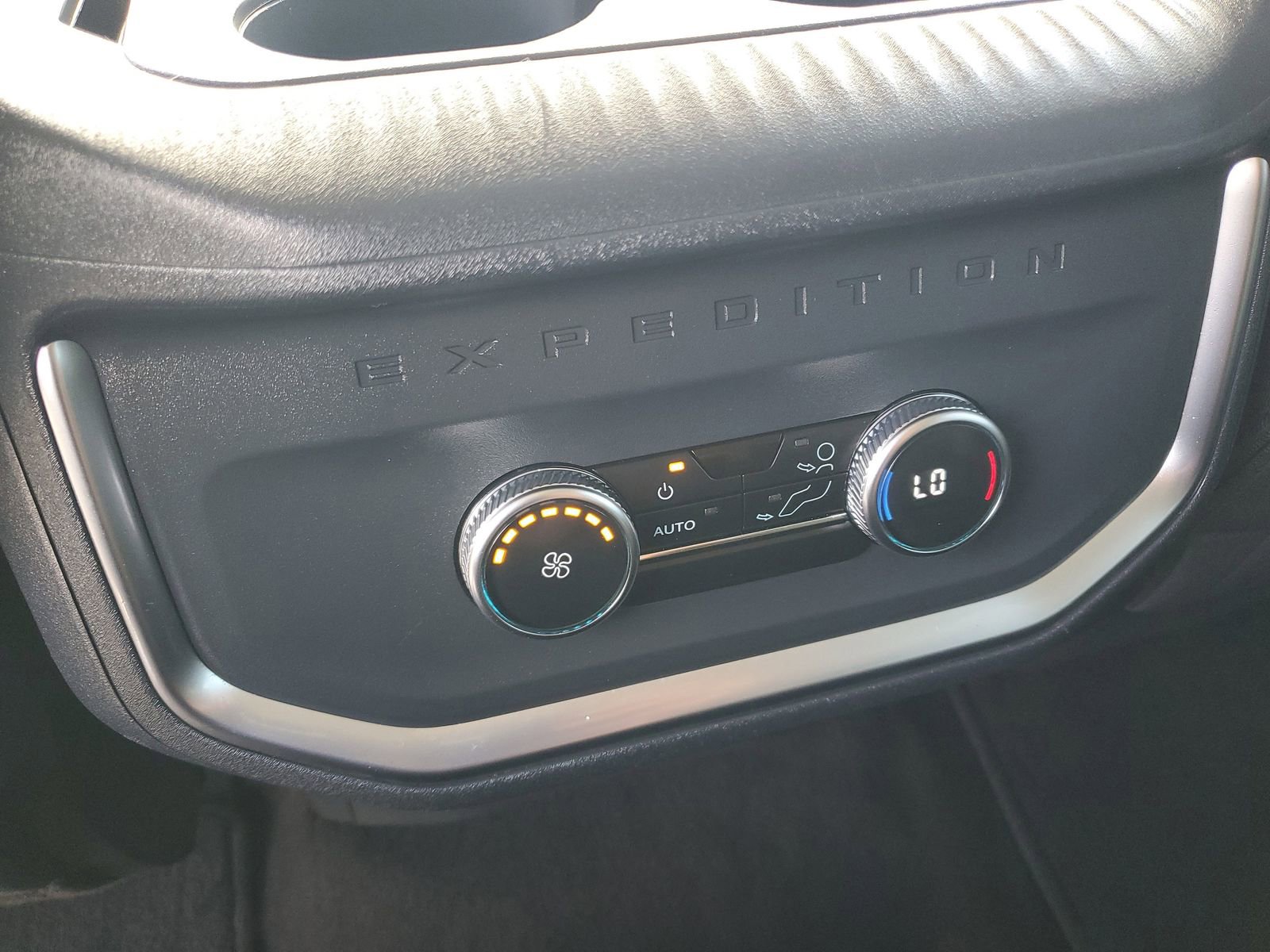 Certified 2025 Ford Expedition Active RWD image 14