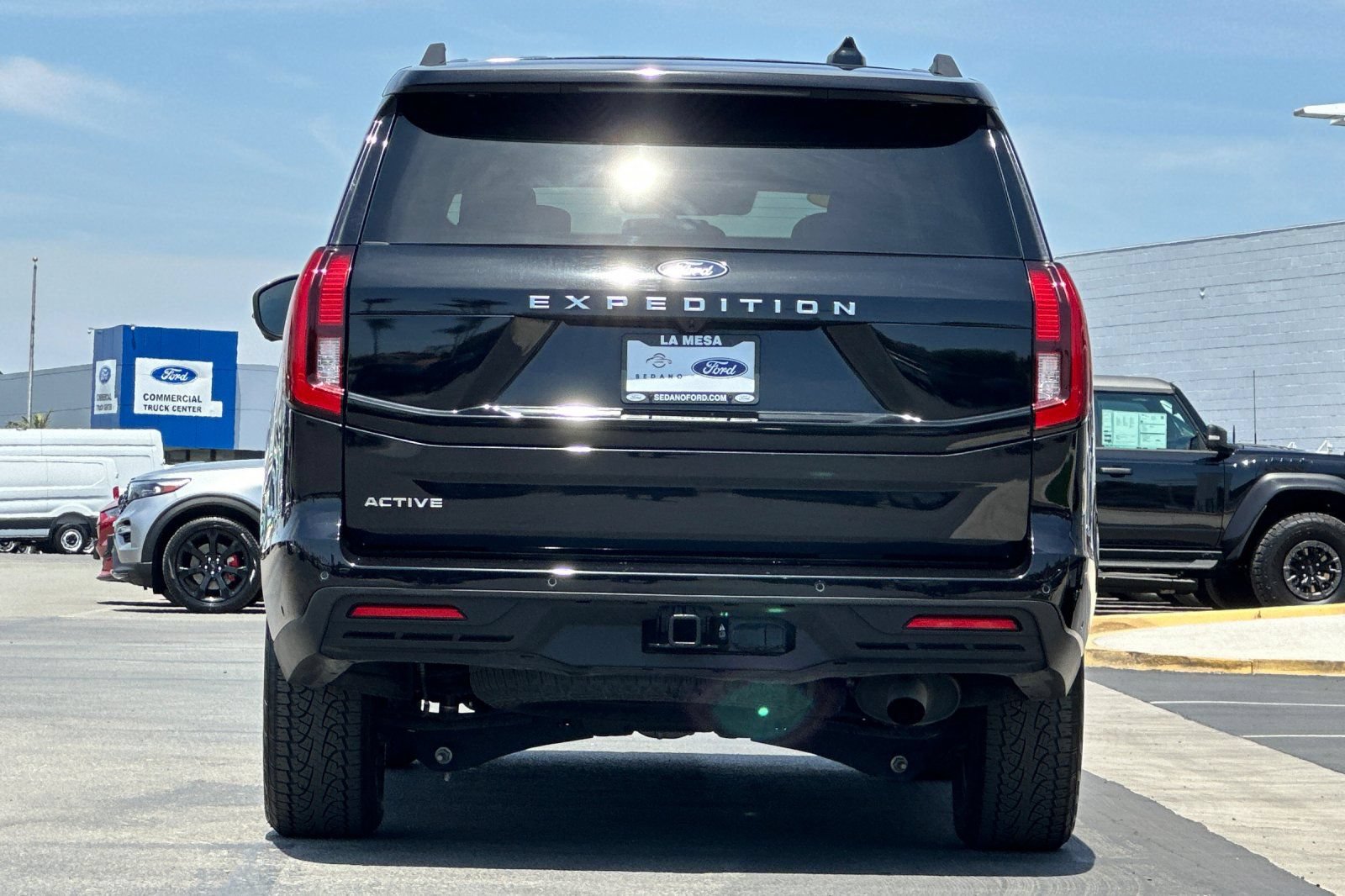 Certified 2025 Ford Expedition Active AWD/4WD image 4